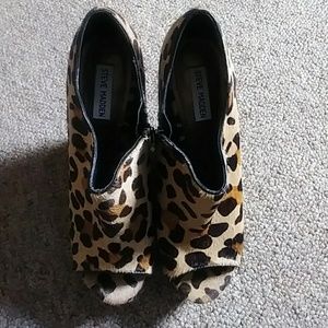 Leopard print Steve Madden high heel wedges